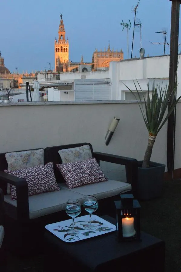 Homeyseville-Amazing Penthouse Giralda Views 8 Pax, Parking Optional Seville