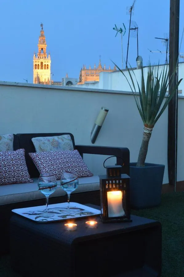 Apartment Homeyseville-Amazing Penthouse Giralda Views 8 Pax, Parking Optional