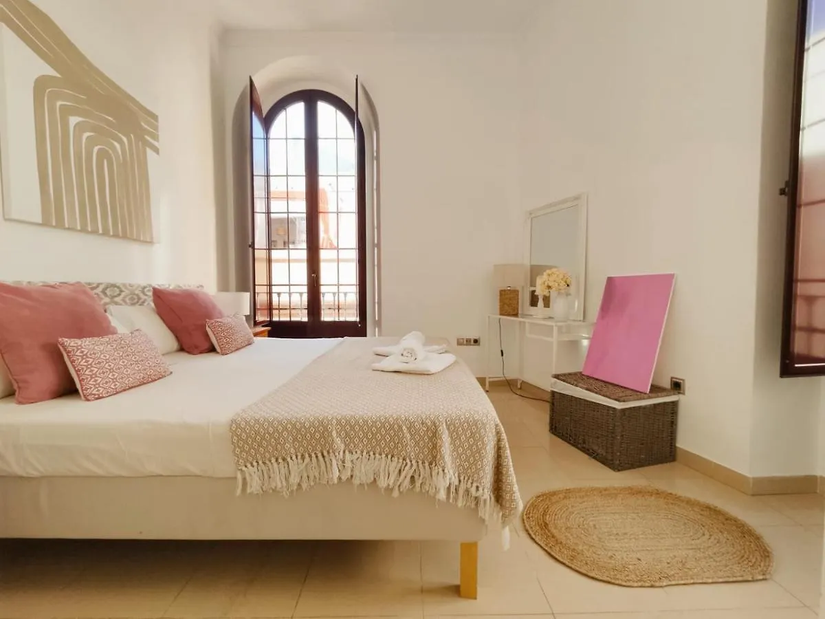 Apartment Homeyseville-Amazing Penthouse Giralda Views 8 Pax, Parking Optional