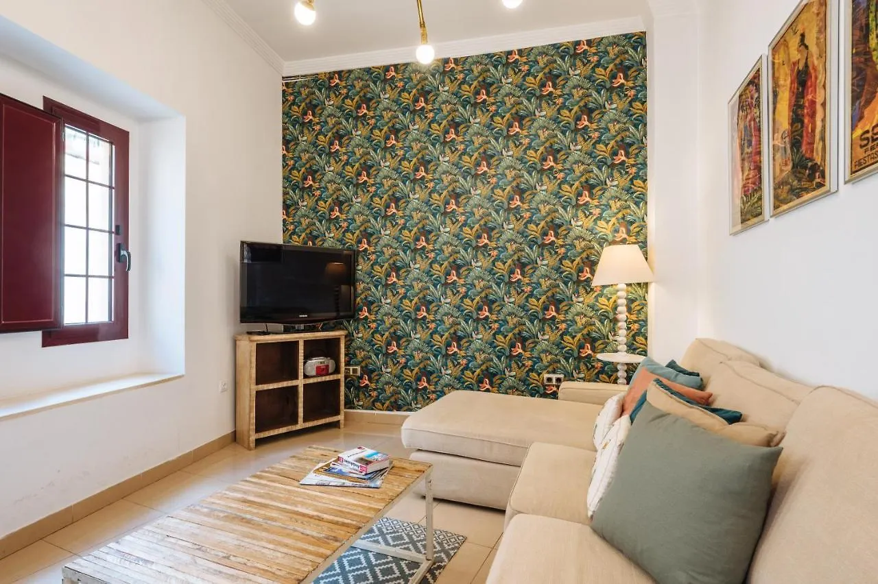 Apartment Homeyseville-Amazing Penthouse Giralda Views 8 Pax, Parking Optional