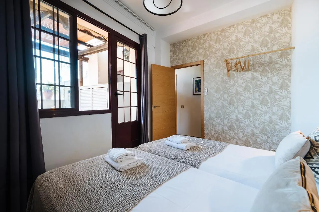 Apartment Homeyseville-Amazing Penthouse Giralda Views 8 Pax, Parking Optional