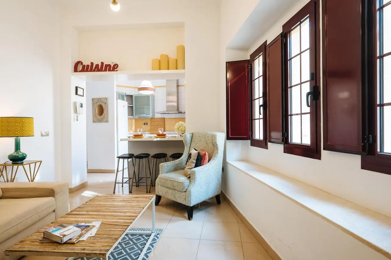 Homeyseville-Amazing Penthouse Giralda Views 8 Pax, Parking Optional Apartment Seville