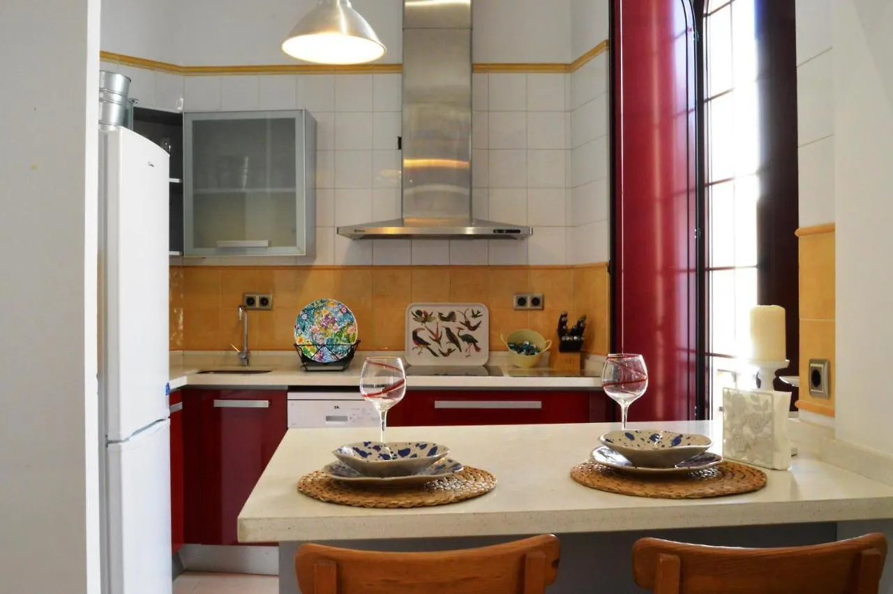 Homeyseville-Amazing Penthouse Giralda Views 8 Pax, Parking Optional