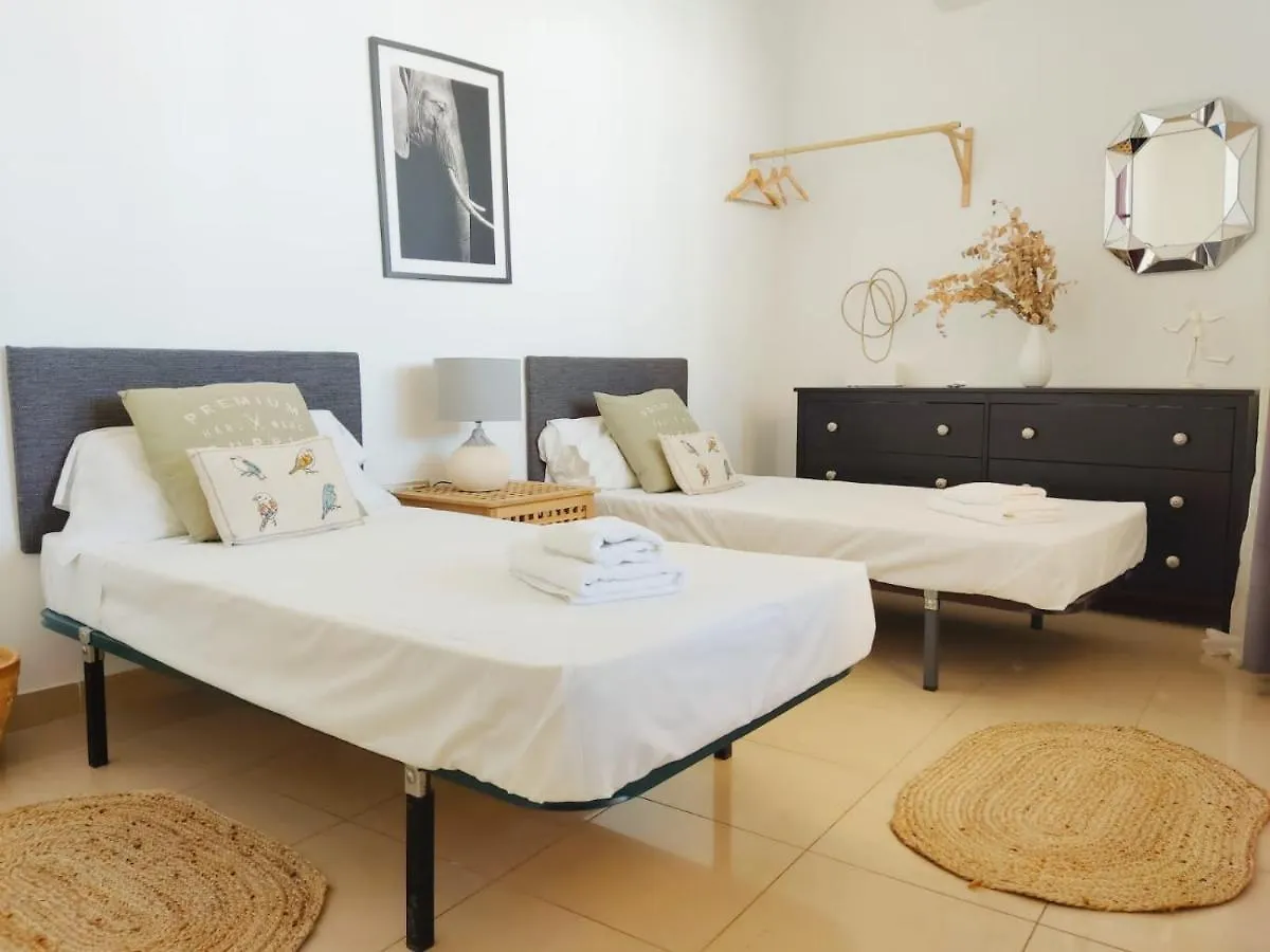 Homeyseville-Amazing Penthouse Giralda Views 8 Pax, Parking Optional דירה סביליה