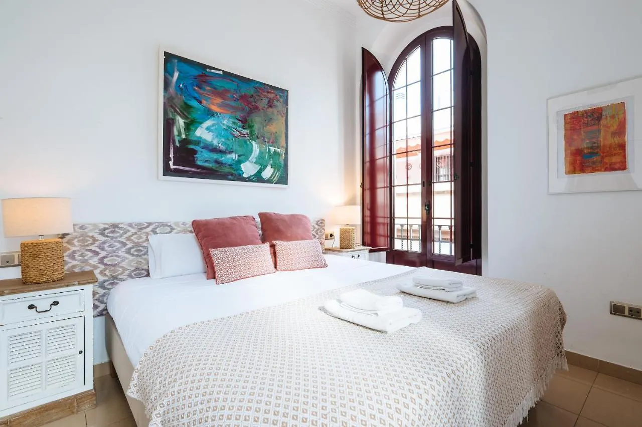 Homeyseville-Amazing Penthouse Giralda Views 8 Pax, Parking Optional 0*, סביליה ספרד