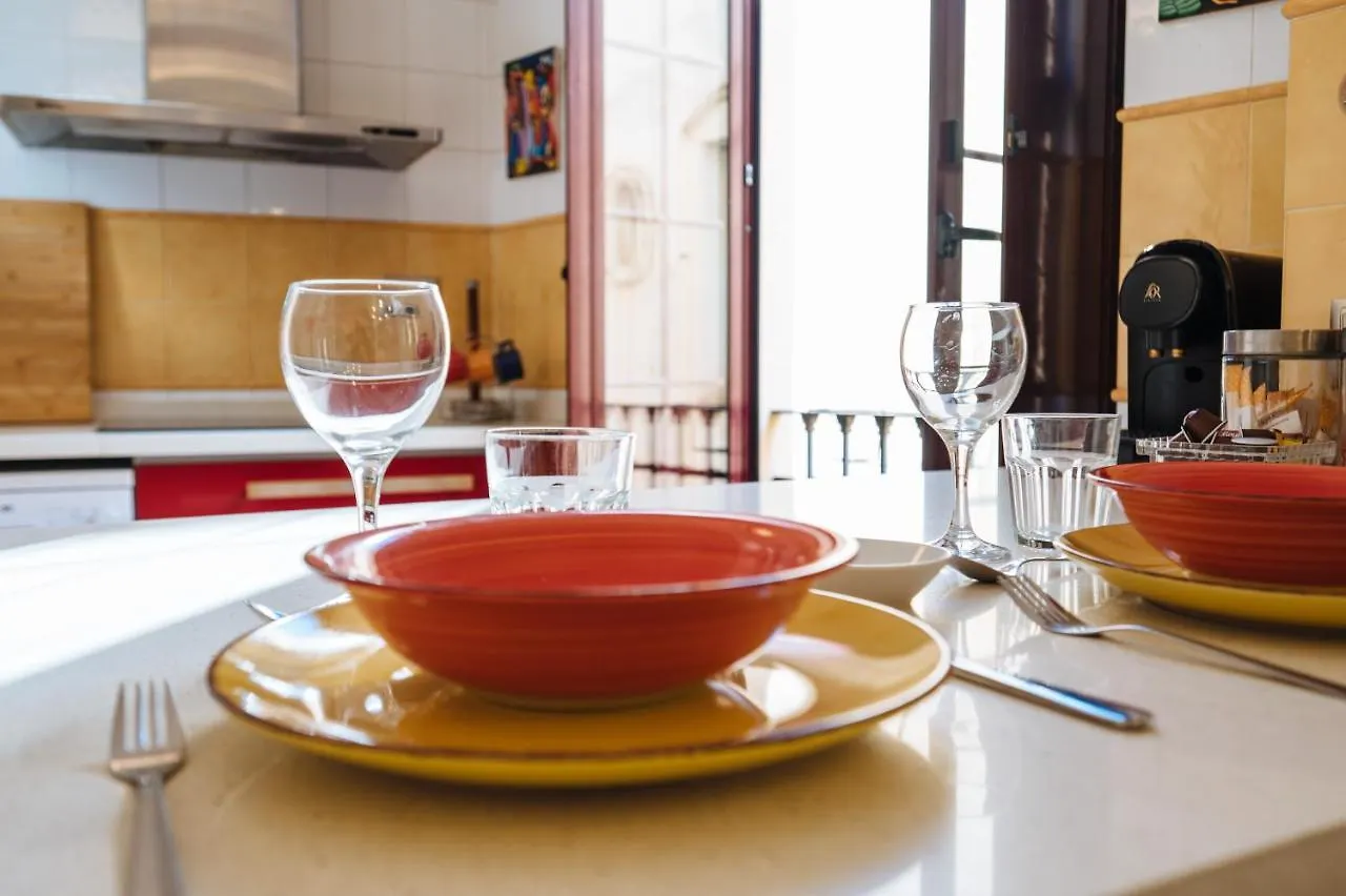 Homeyseville-Amazing Penthouse Giralda Views 8 Pax, Parking Optional ספרד