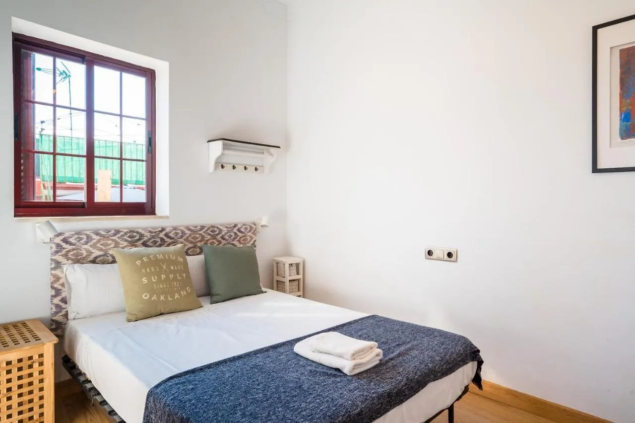 Homeyseville-Amazing Penthouse Giralda Views 8 Pax, Parking Optional