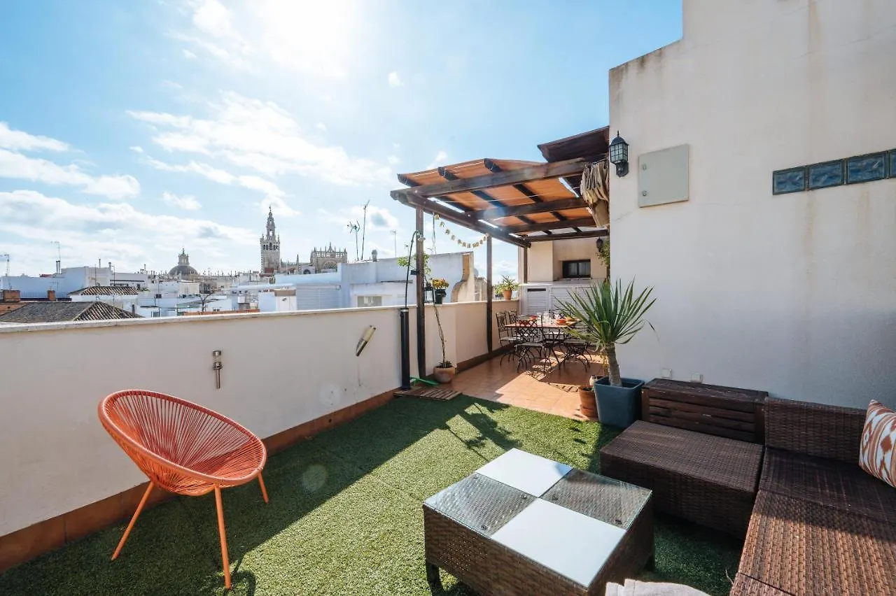 Homeyseville-Amazing Penthouse Giralda Views 8 Pax, Parking Optional